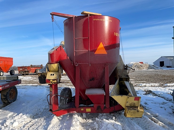 new-holland-354-image-5