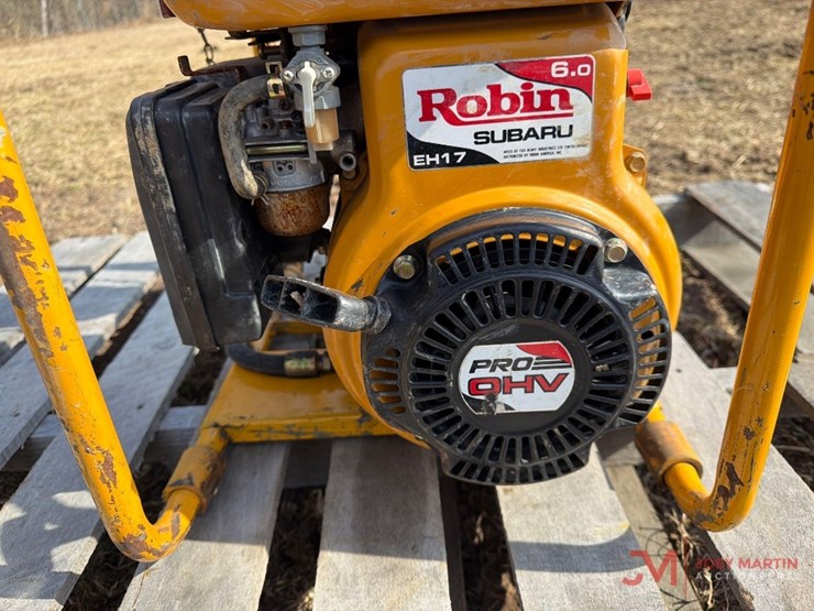 robin-eh17-portable-generator-image-9
