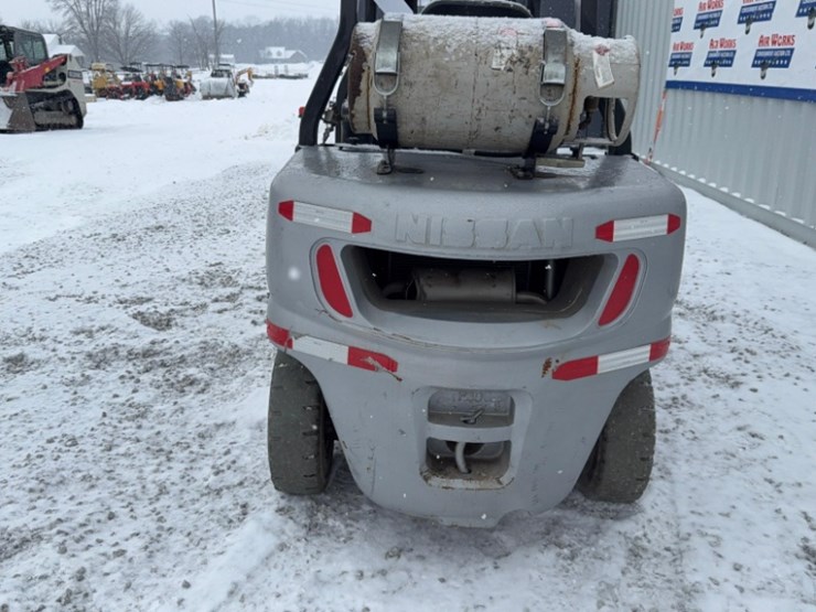 nissan-model-60-sn#-f811013-15,237hrs-40"-forks-image-4