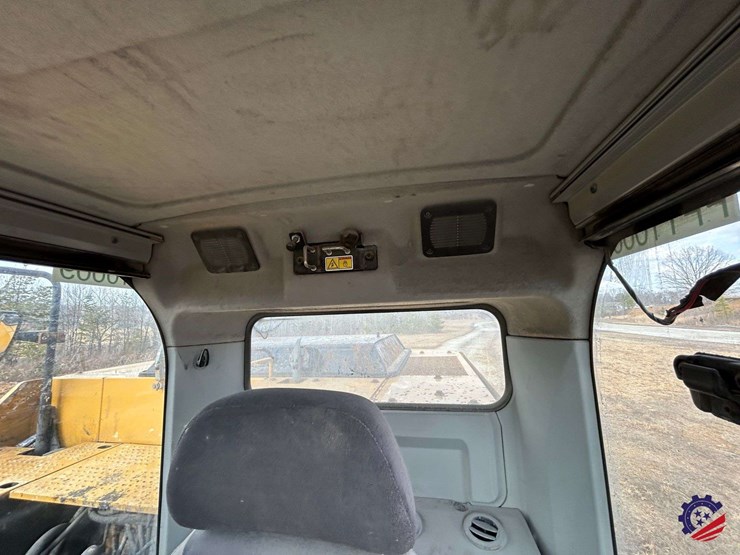 2017-caterpillar-318fl-image-113