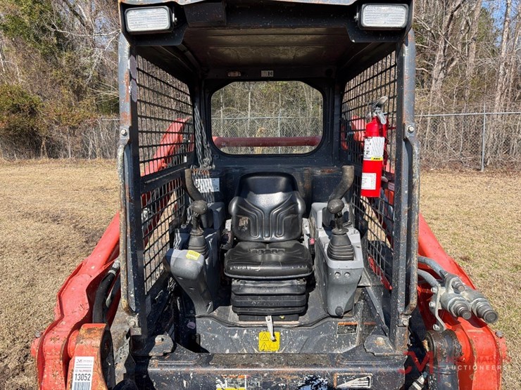 2020-kubota-svl65-2-image-16