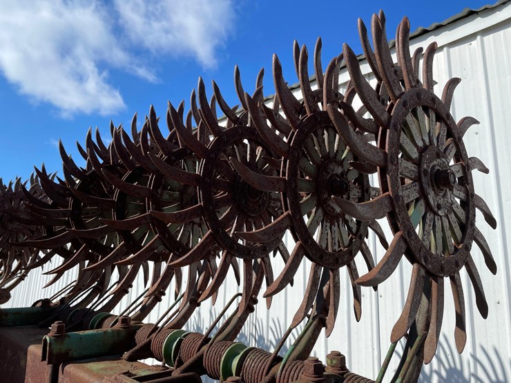 john-deere-400-image-4