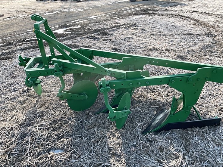 tag-#450,-jd-3btm-plow-image-4