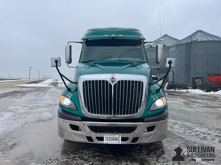 2016-international-prostar-image-2