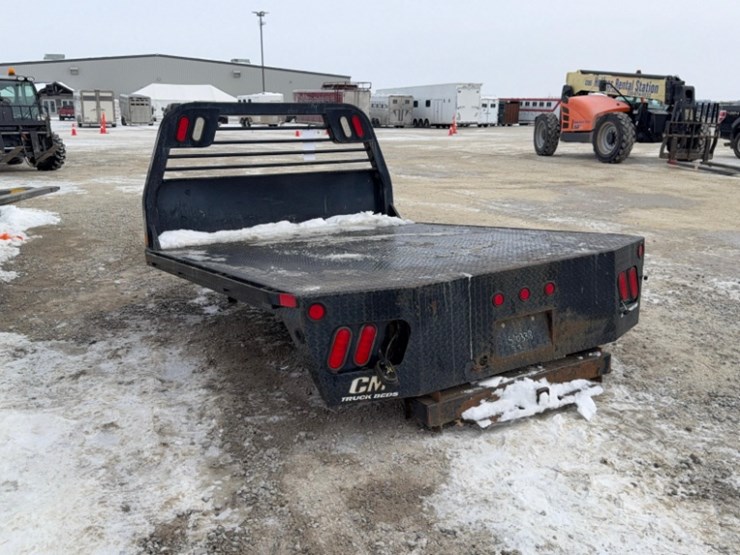 cm-model-1510338,-sn#-mb00175700-black-truck-bed-image-8