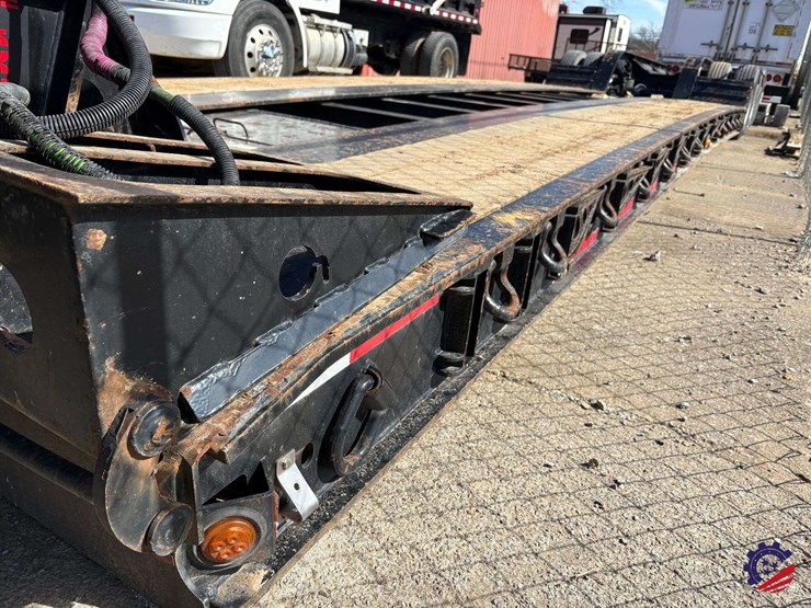 2023-fontaine-lowboy-image-11