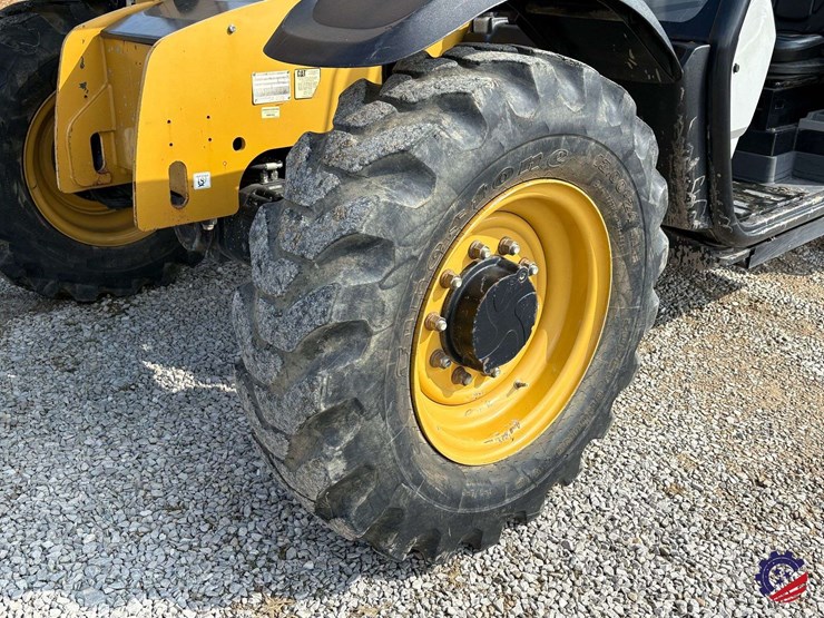 2019-caterpillar-tl642d-image-12