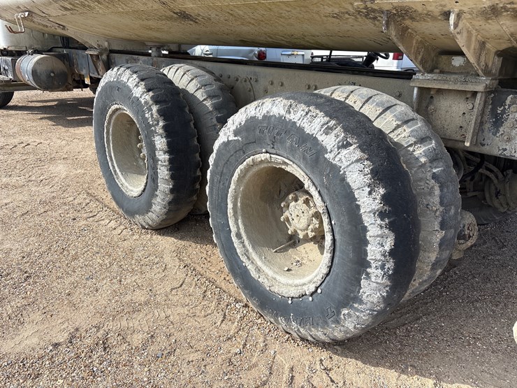 #32946-•-1988-international-water-truck-|-parts-or-repair-image-6