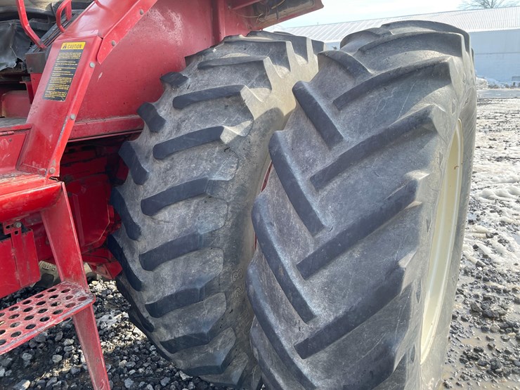 tag-#312,-1981-ih-886-diesel-tractor-image-7