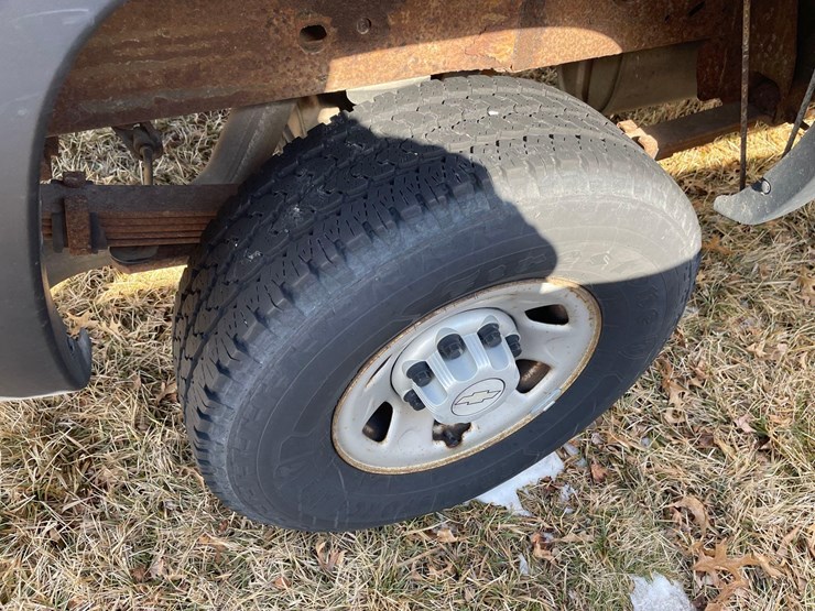 2007-chevrolet-3500-image-13