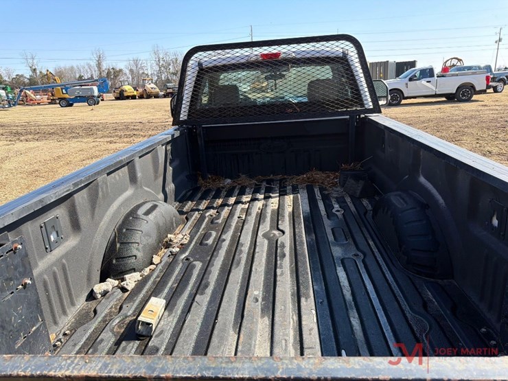 2018-ford-f250-xl-image-13