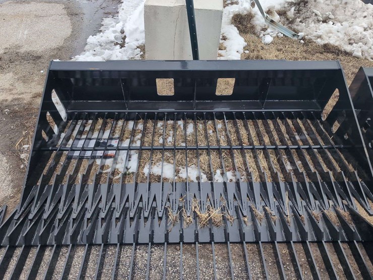 (1)-wolverine-72"-skid-steer-screening-bucket-sb72-image-1