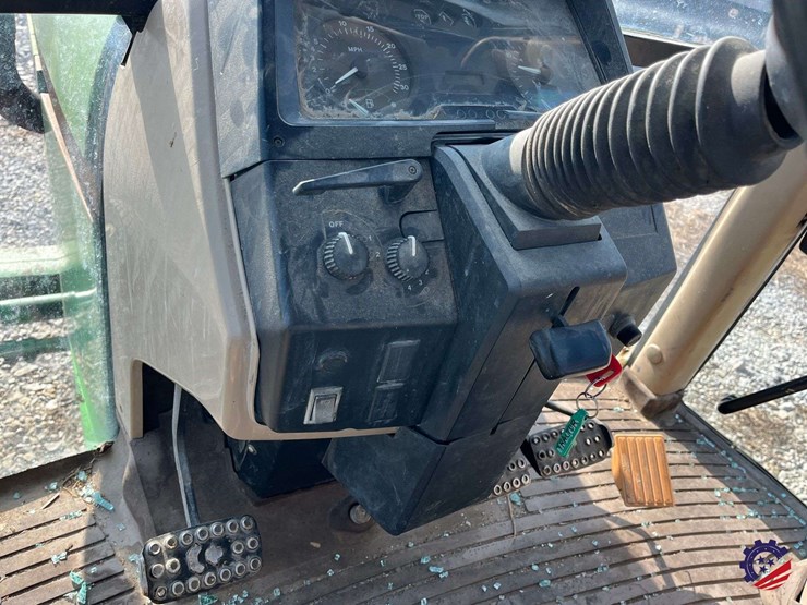 john-deere-6405-image-42