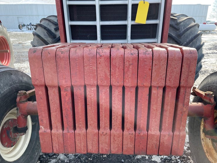 tag-#320,-1981-ih-1586-tractor-image-16
