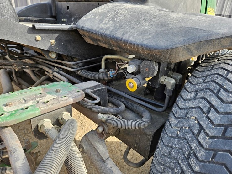 john-deere-3225c-image-10