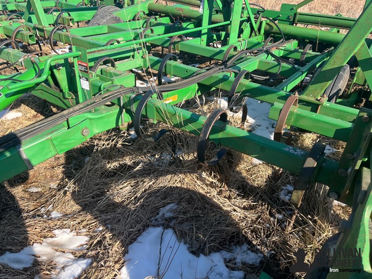 john-deere-44-image-13