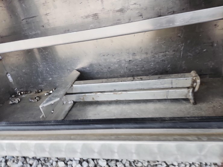 troy-ridge-7'x6'-nice-aluminum-truck-cap-with-ladder-rack,-image-7