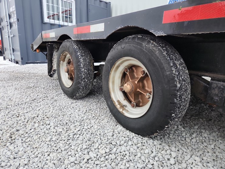 gooseneck-trailer,-17'6"-deck,-2'-dovetail,-3-axle-image-10