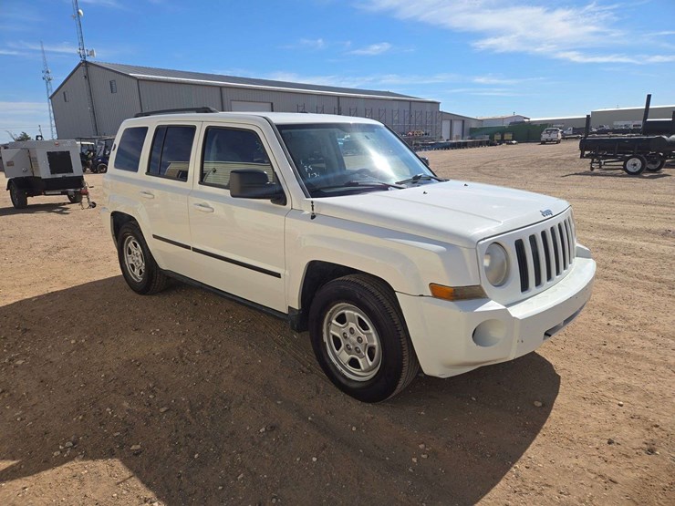 2010-jeep-patriot-sport-image-2