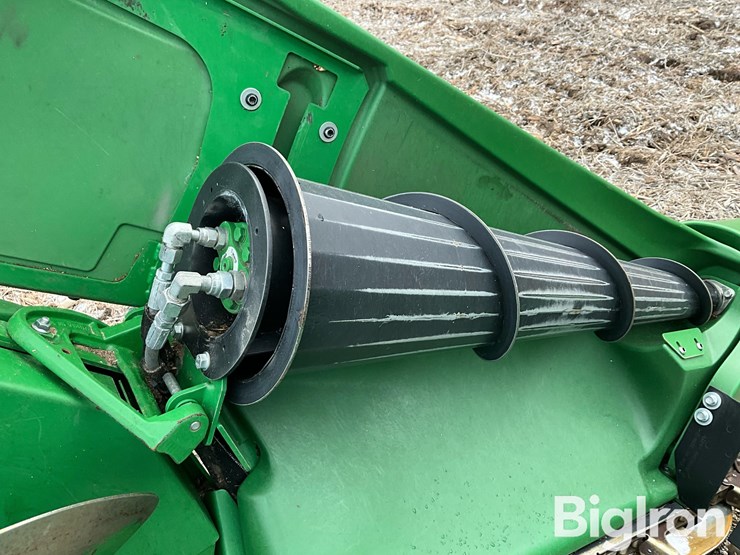 2023-john-deere-c12f-image-15