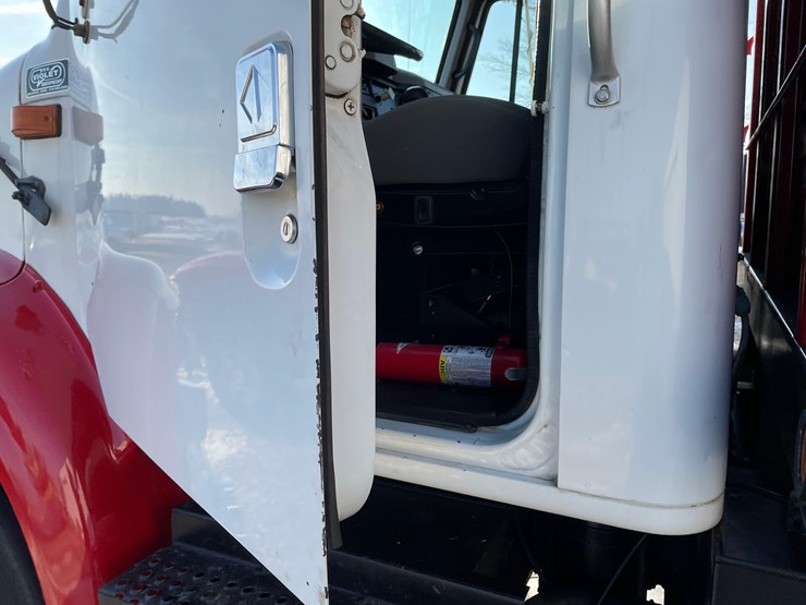 1996-case-ih-8100-image-13