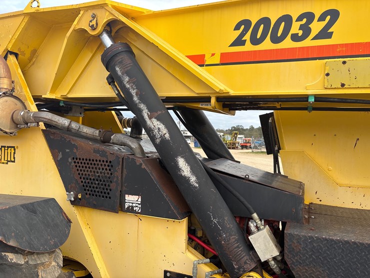 #2566-•-carelift-z82u032-44-forklift-|-for-parts/repairs-image-12