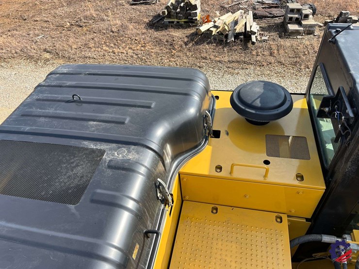 2018-caterpillar-326fl-image-82