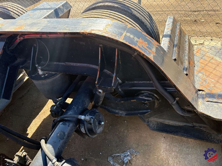 2023-fontaine-lowboy-image-45