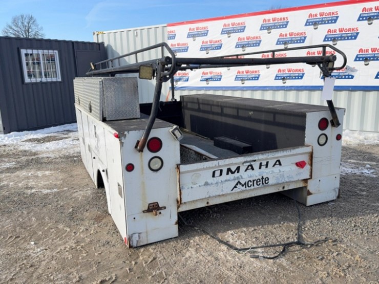 omaha-truck-bed-w/-ladder-rack-image-2