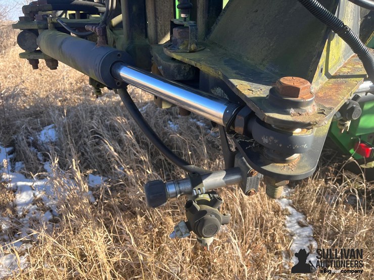 john-deere-120-image-13