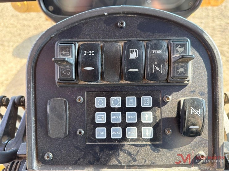 2006-volvo-g946-image-34