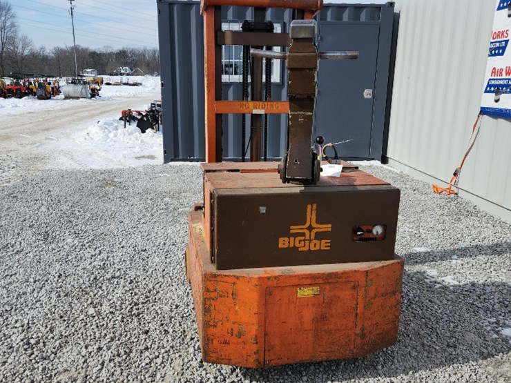big-joe,-sn#rbc45462-walk-behind-battery-powered-forklift-44"-forks-image-4
