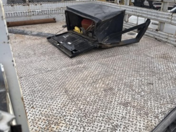 2016-ford-f550-image-9