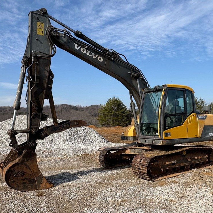 2012 VOLVO EC140DL