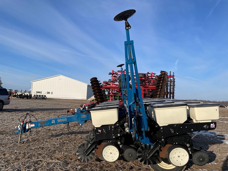 2010-kinze-3000-image-7