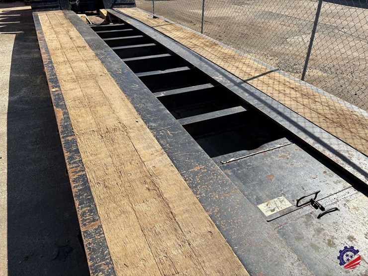 2023-fontaine-lowboy-image-50