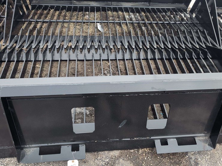 (1)-wolverine-78"-skid-steer-screening-bucket-sb78-image-2