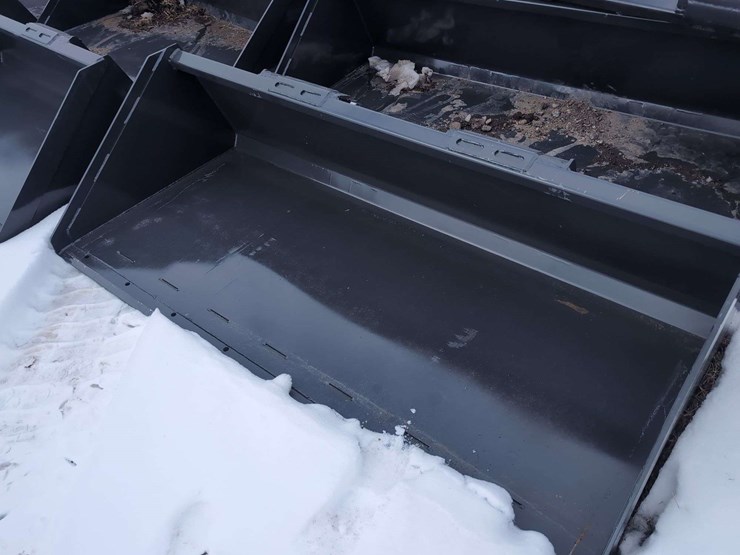 (1)-wolverine-84"-skid-steer-track-duty-bucket-tdb-11-84w-image-3