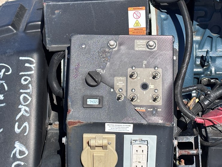 #3518-•-light-plant-image-6