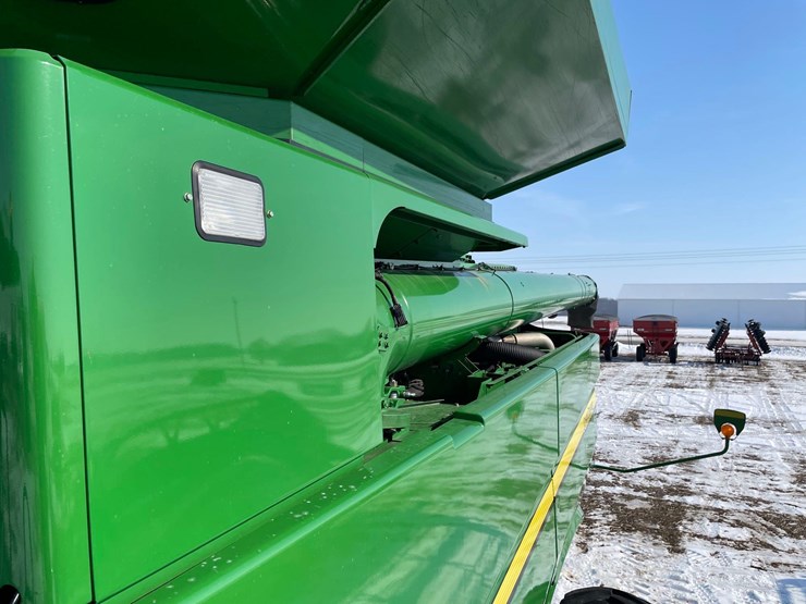 2013-john-deere-660-image-21