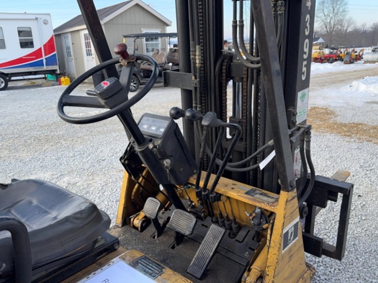 caterpillar-cc15,-fork-lift,-sn#7em-00539,-615-hrs.-3-mast,-42"-fork,-3,000lbs-cap,-image-7