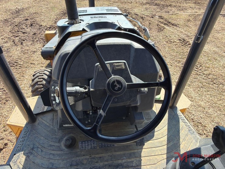 2020-deere-310l-ep-image-22