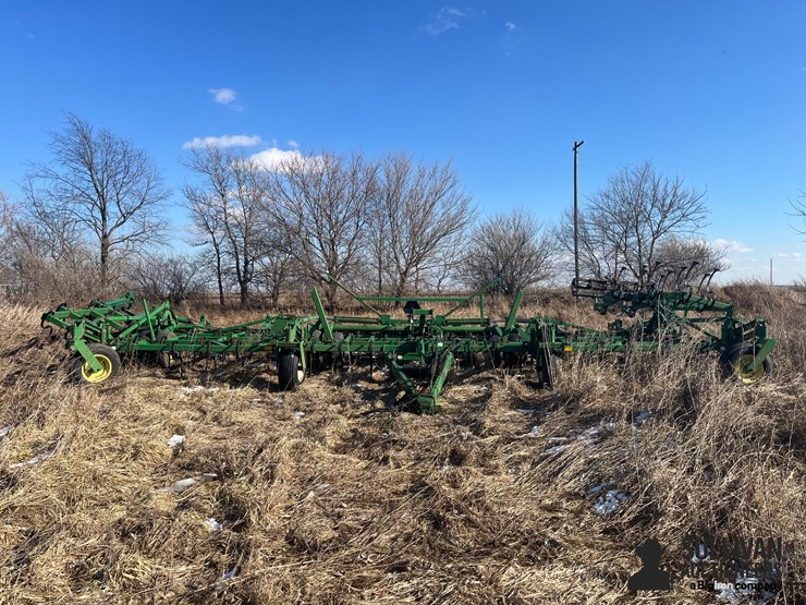 john-deere-44-image-2