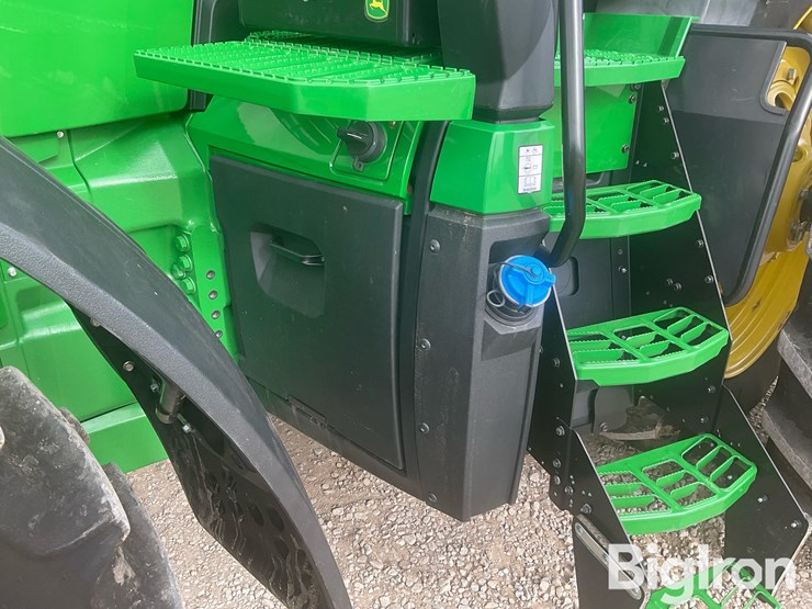 2021-john-deere-8r-340-image-13