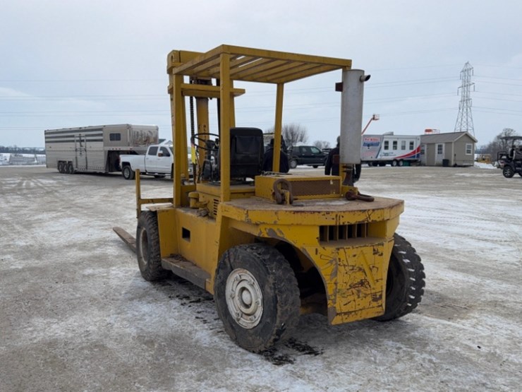allis-chalmers-model-acp-120,-sn#-bcbo1181-gas-forklift-6665hrs-12,000lb-capacity-96"-forks-image-3