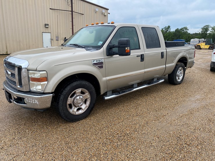 2009-ford-f250-image-1