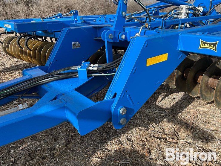 2016-landoll-7431-29-image-10