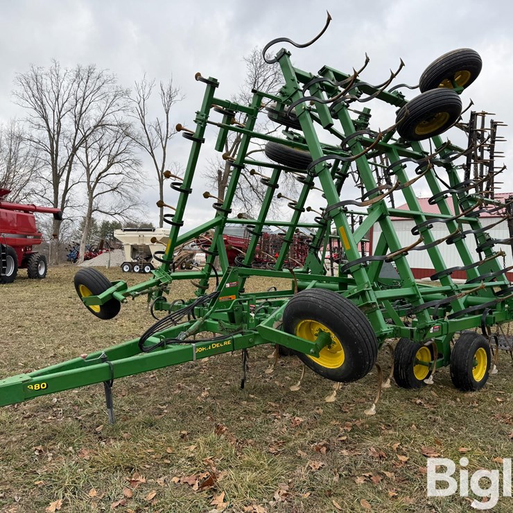 JOHN DEERE 980