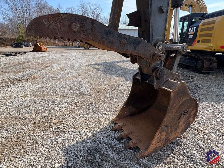 2012-volvo-ec140dl-image-25