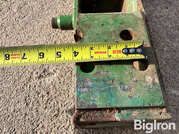 john-deere-tractor-front-weight-bracket-image-8